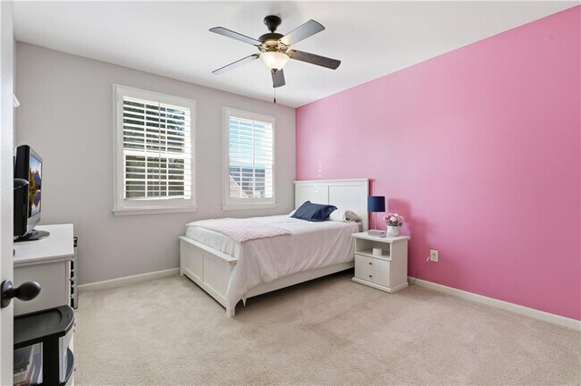 Building Photo - 2530 Maple Ridge Ln