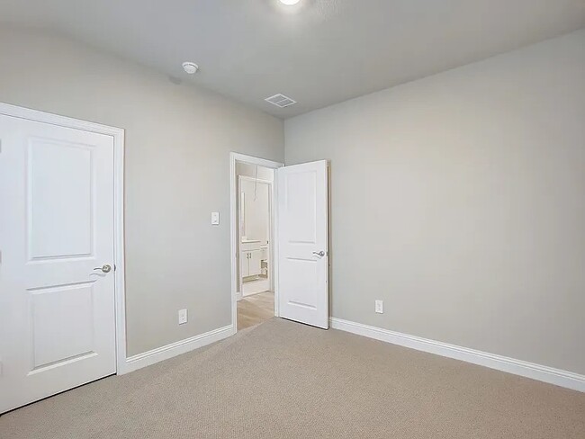Building Photo - 1209 Gardendale Holw Ln