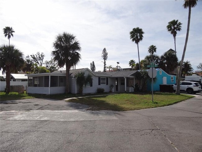 Building Photo - 13360 Boca Ciega Ave