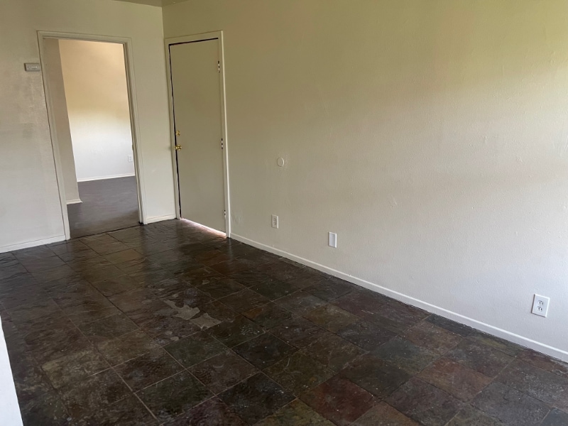Building Photo - 5243 Huntington Dr