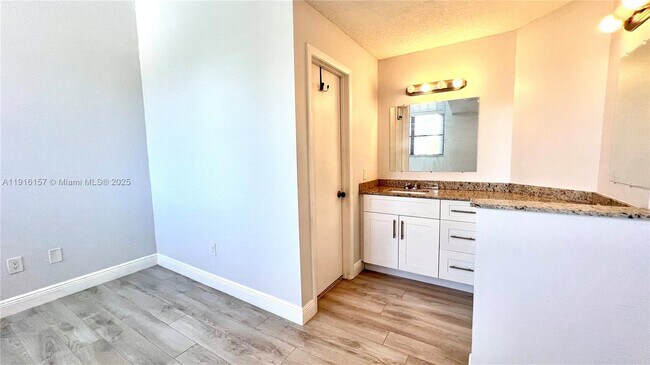 Building Photo - 13725 SW 100th Terrace