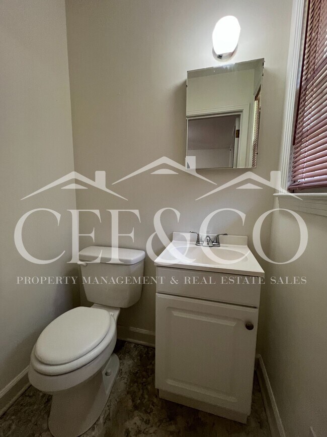 Building Photo - 412 Pierpont Avenue Ext