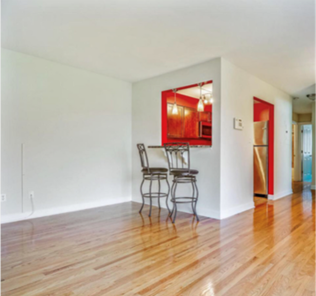 Building Photo - Lovely 2 BR/1 BA Condo in Benning Ridge!