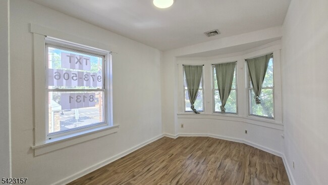 Building Photo - 551 Franklin Ave
