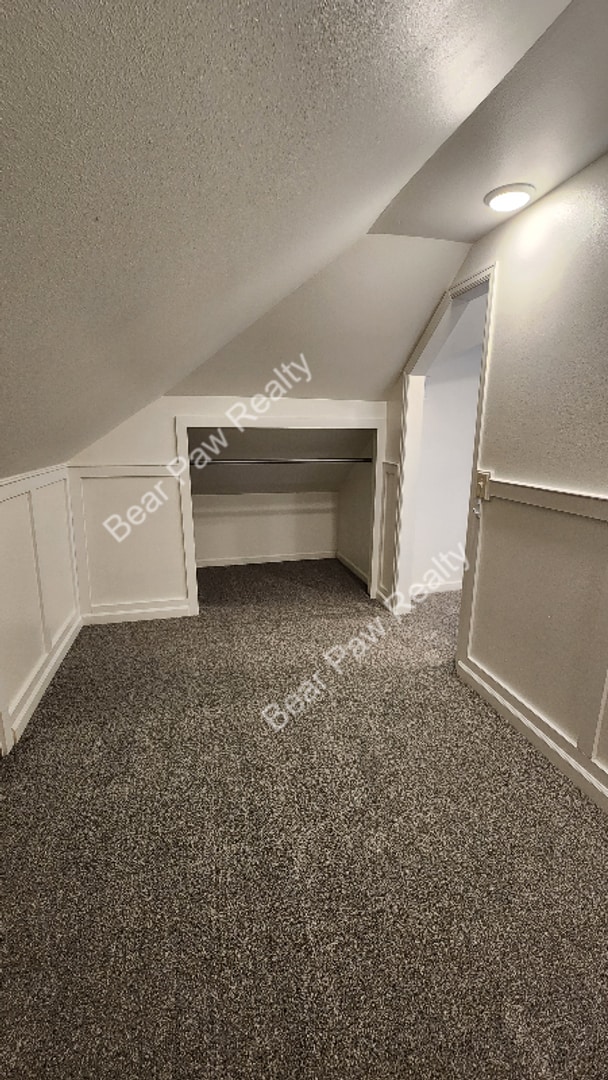 Building Photo - 1007 W 29th St