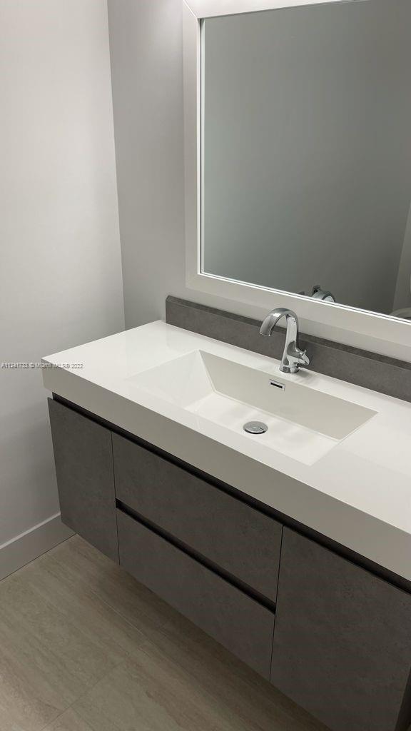 Building Photo - 10966 NW 62nd Ter   Doral Fl 33178