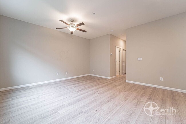 Building Photo - 2009 NE 102nd Cir