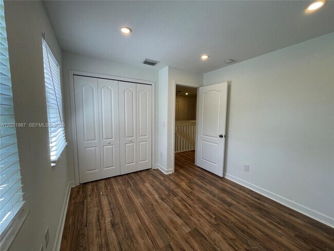 Building Photo - 3510 SW 170th Ave