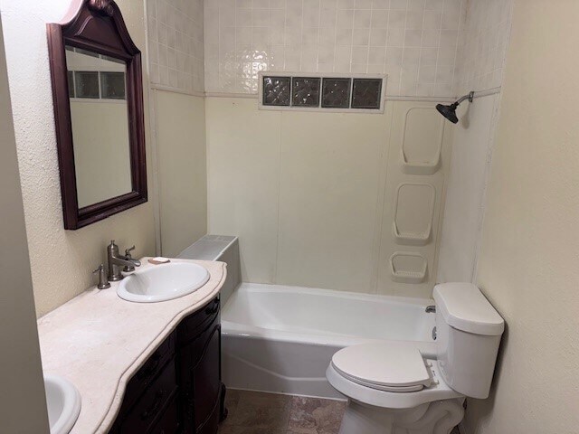 Building Photo - 945 E Fairview St