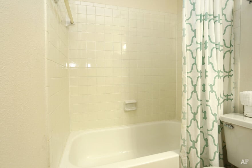 Building Photo - 10401 N Lamar Blvd