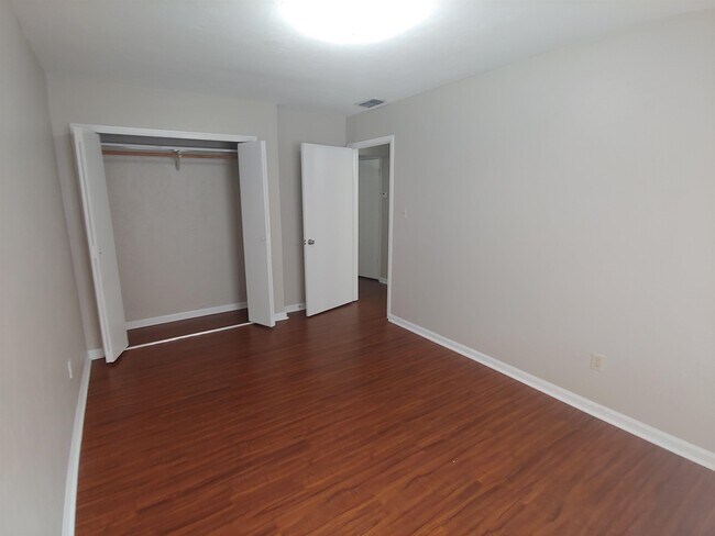 Building Photo - 1445 Willow Bend Way