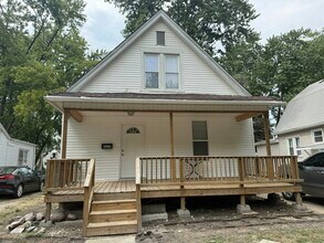 Building Photo - 2237 S 10th St