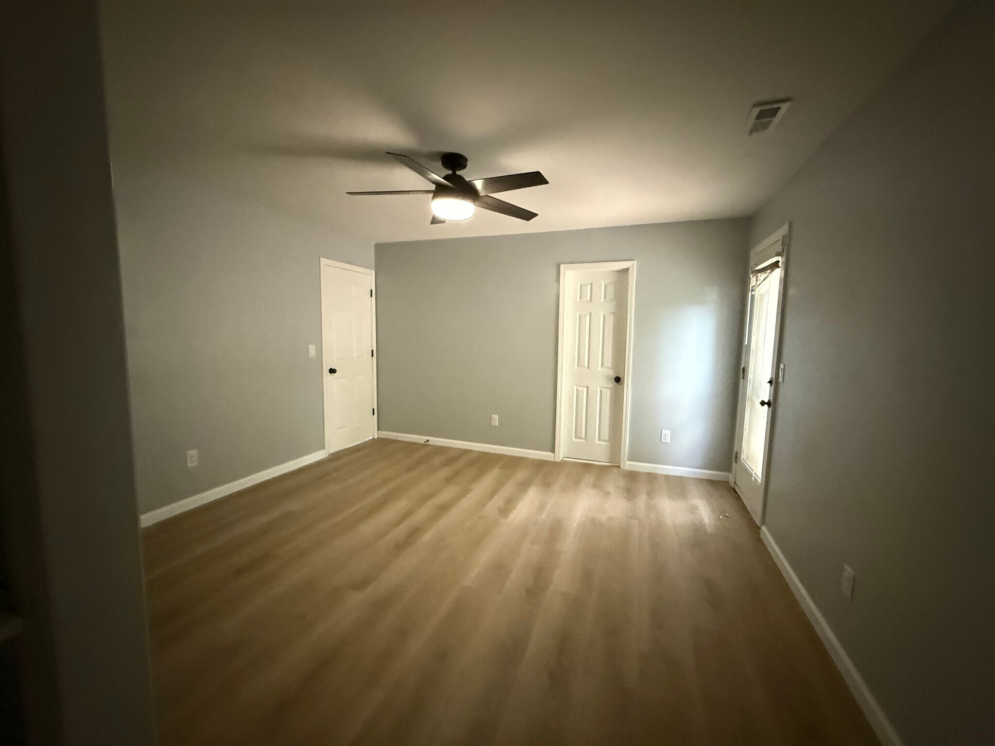 Building Photo - 507 Coronation Dr