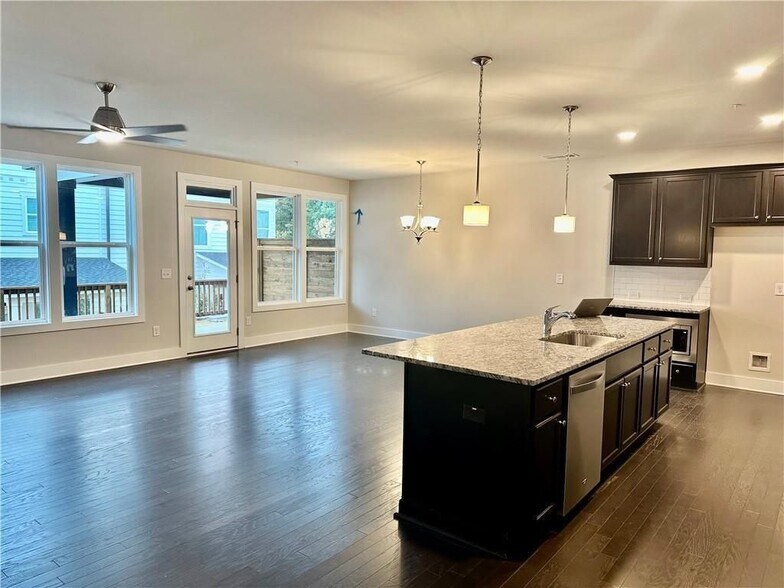 Building Photo - 1225 Waldon Xing