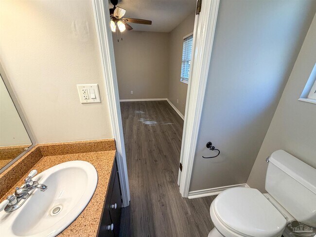 Building Photo - 1965 Brentco Rd