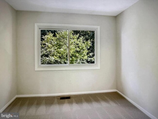 Building Photo - 3039 Mission Square Dr