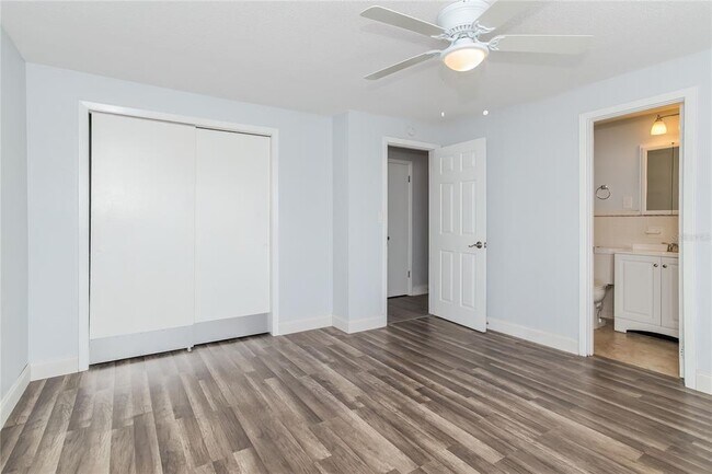 Building Photo - 40 Fairway Cir