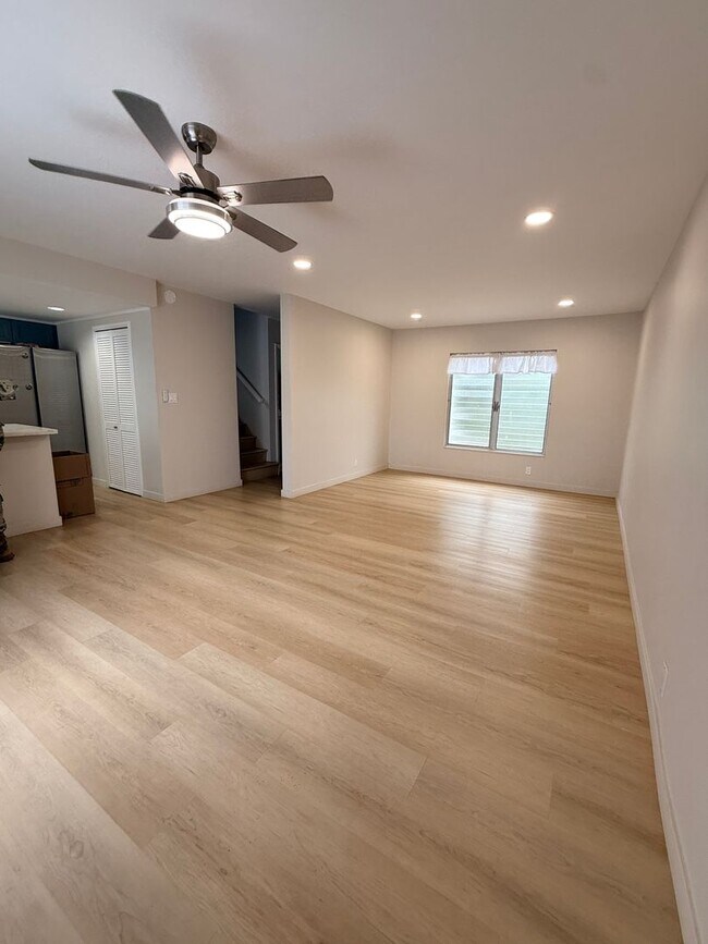 Building Photo - Remodeled 4/2/2 in Cool & Breezy Upper Makakilo Near Schools