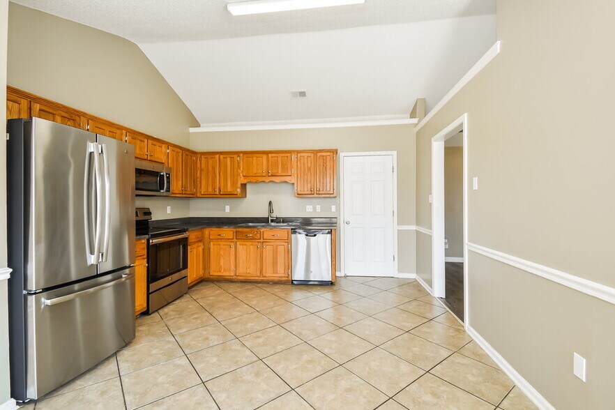 Building Photo - 7343 Bridle Ln