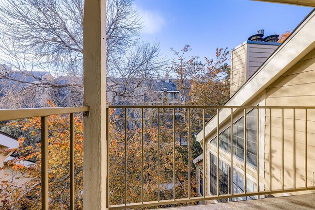 Building Photo - Cozy 1 bedroom condo with 1 bath