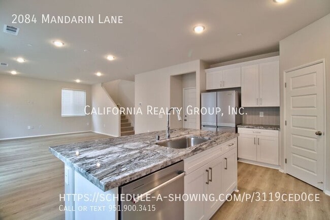 Building Photo - 2084 Mandarin Ln