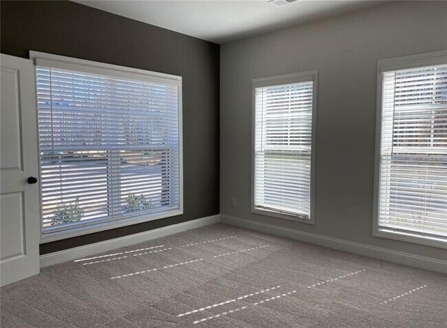 Building Photo - 412 Stovall Pl