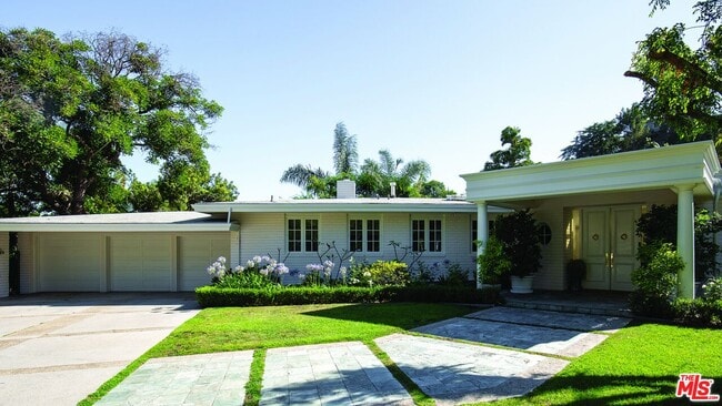 Building Photo - 1201 Loma Vista Dr
