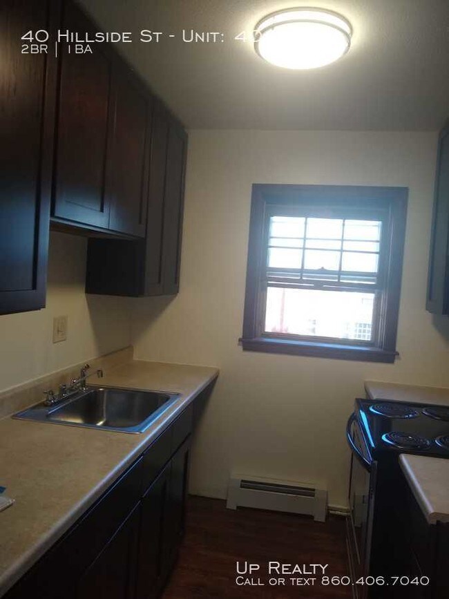 Building Photo - 40 Hillside St