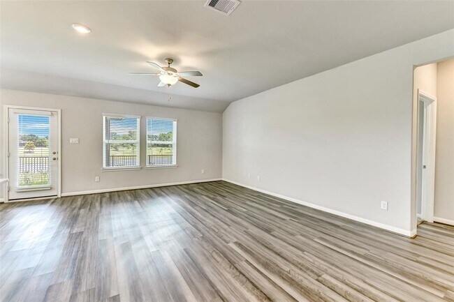 Building Photo - 1210 Oak Barrel Run