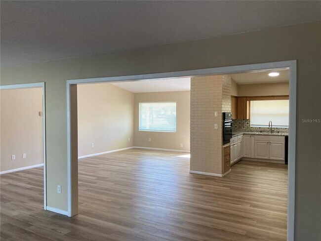 Building Photo - 1194 Porter Dr