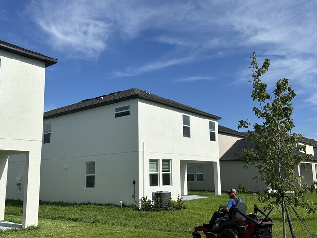 Building Photo - 11748 71st Ave E