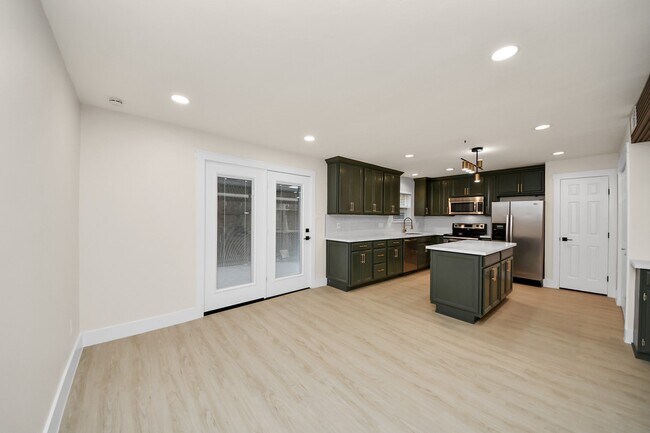 Building Photo - 14647 Perthshire Rd