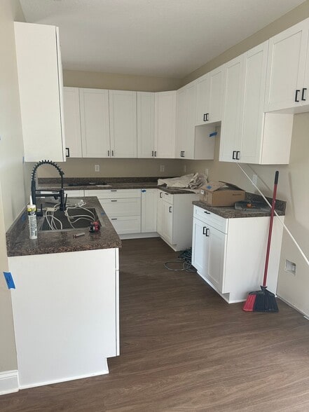 Building Photo - 2247 Parkin Rd