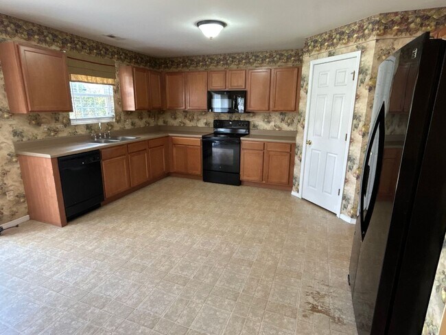 Building Photo - Spacious 3 Bed | 2.5 Bath House in Raleigh