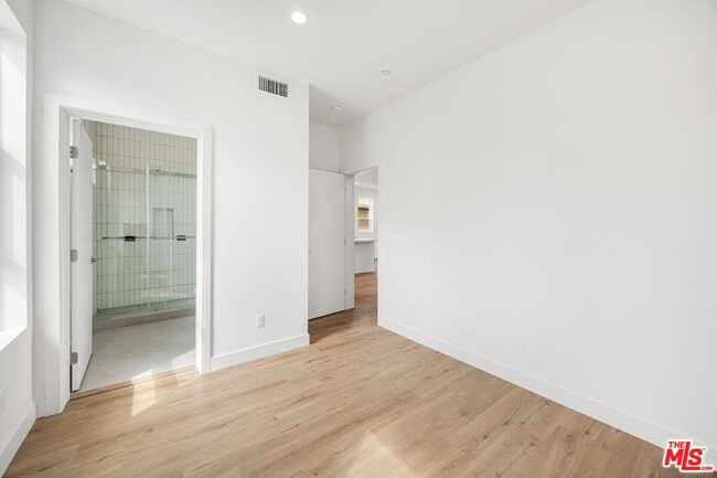 Building Photo - 11255 Hatteras St