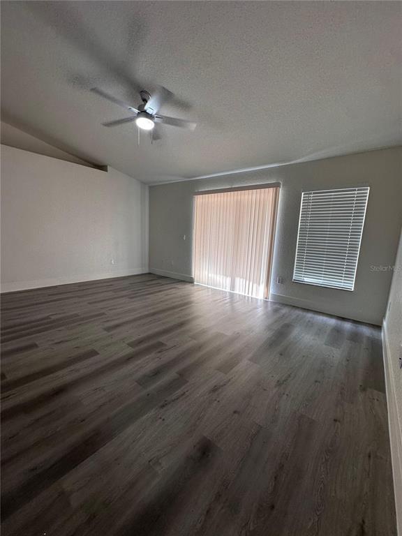 Building Photo - 40 Willow Run