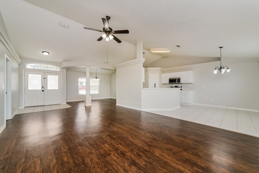 Building Photo - 1625 Nightfall Dr