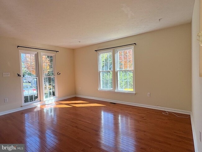 Building Photo - 1703 Bluffs Island Ct