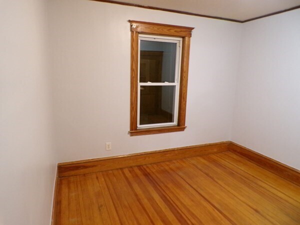 Building Photo - 230 Broadway