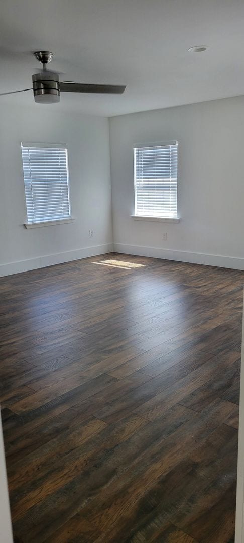Building Photo - 2 bedroom 2 bath