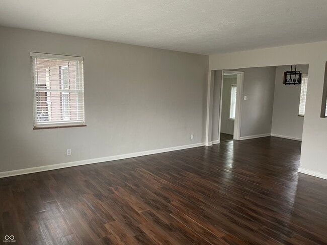 Building Photo - 126 Roosevelt Dr