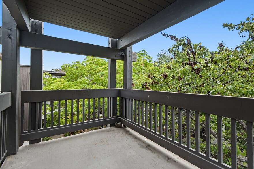 Building Photo - 7742 Redlands St