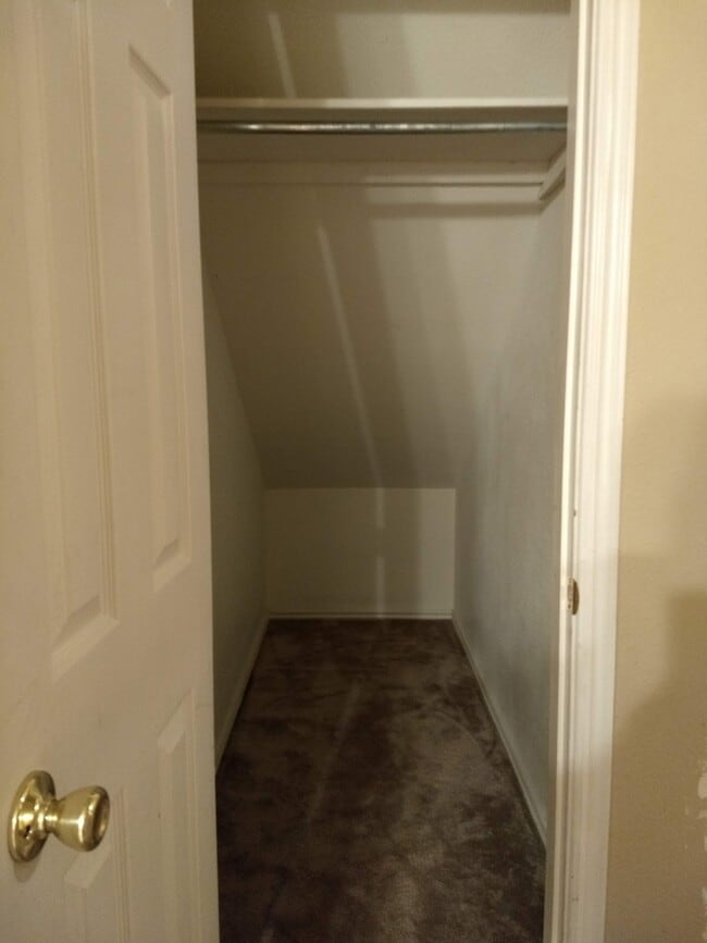 Building Photo - 202 Timbercrest Ct