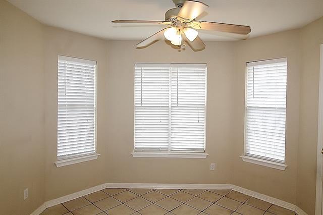 Building Photo - 6209 Donna Dr