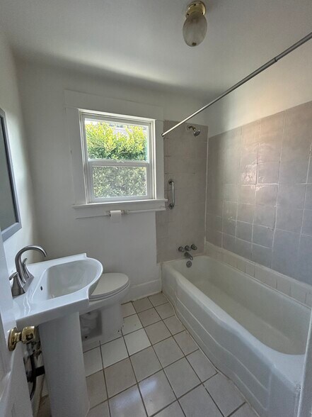 Building Photo - 238 Bicknell Ave
