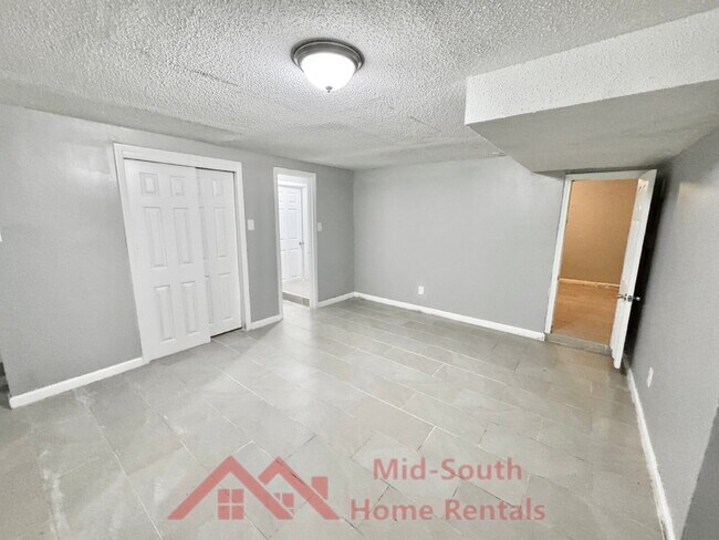 Building Photo - 2876 Cela Rd