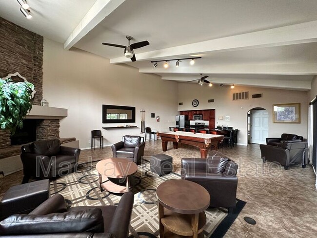 Building Photo - 3825 E Camelback Rd