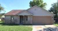 Building Photo - 208 Mariwood Ct