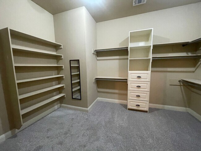 Building Photo - North Bossier Beauty in Tiburon Subdivision