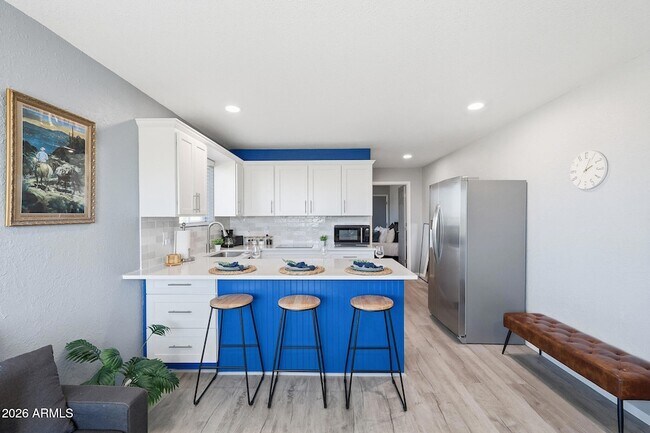 Building Photo - 11210 W Pueblo Ct